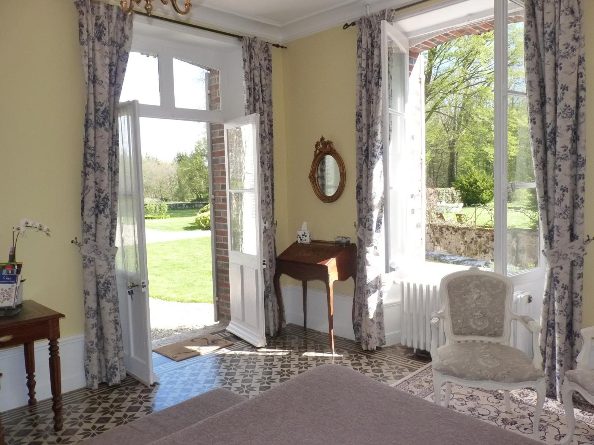 Le Clos Saint Nicolas Château-Renard 객실 사진