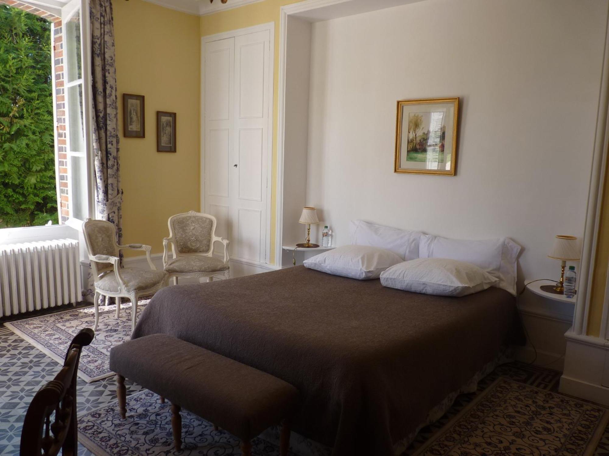 Le Clos Saint Nicolas Château-Renard 객실 사진